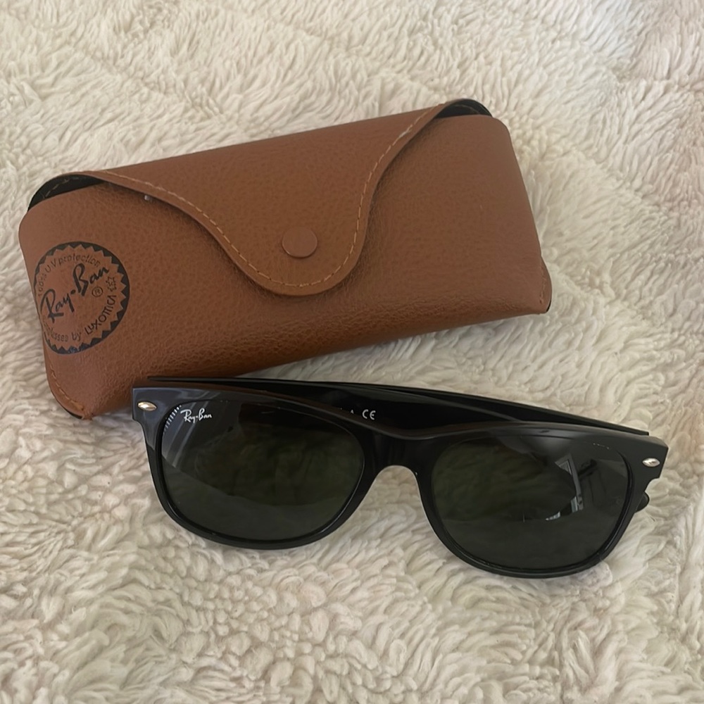 Ray Ban 2132 New Wayfarer